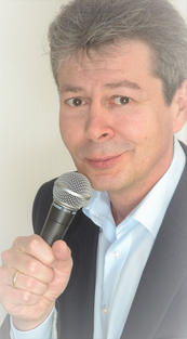 Alleinunterhalter aus Wien: Sänger, Parodist, Stimmenimitator Gerald Vukits | Bild c Vukits